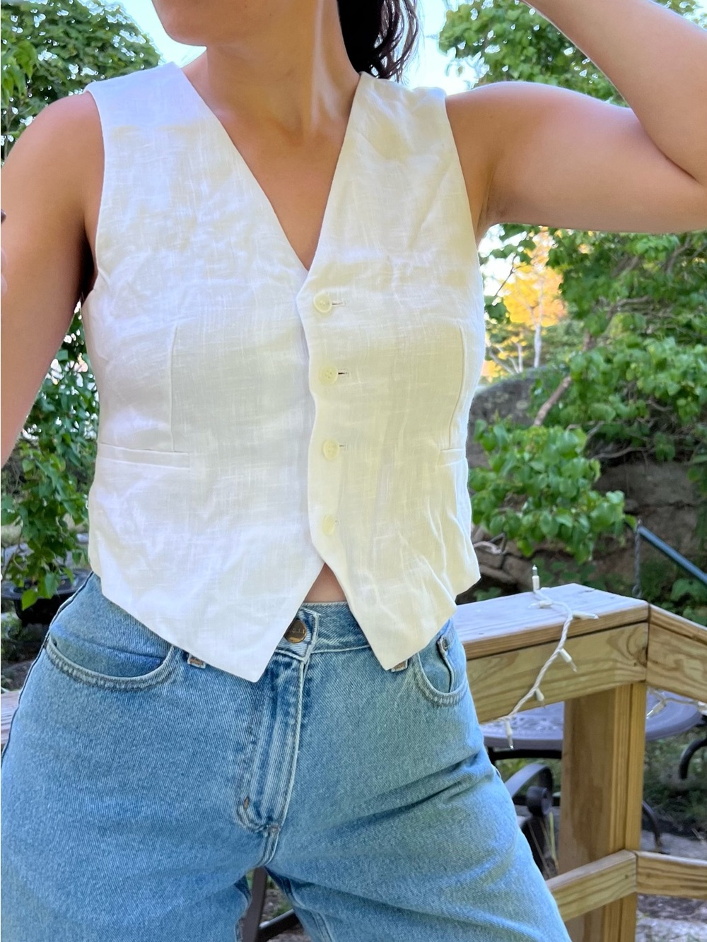 Daze Dayz White Button-Front Vest